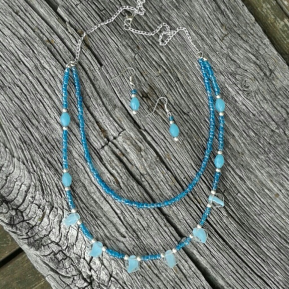 Necklace and earring set