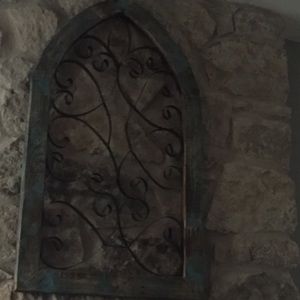 Meet your Posher, Tins