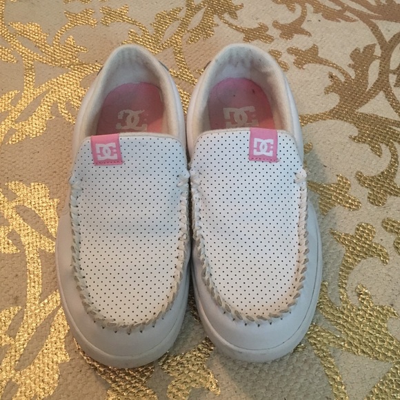 White DC shoes size 6