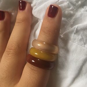 SET OF THREE GLASS RINGS