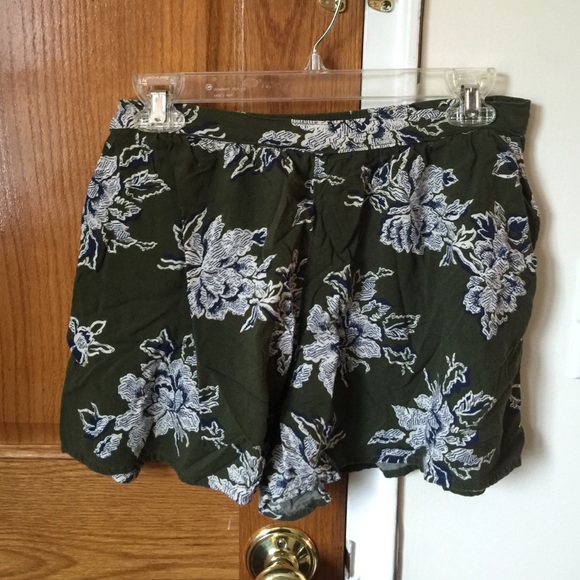 Green Abercrombie shorts