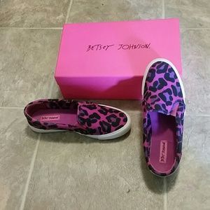 Magenta and purple cheetah slip on sneakers