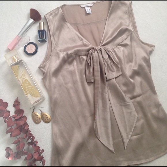 H&M Tops - H&M champagne colored silk sleeveless top