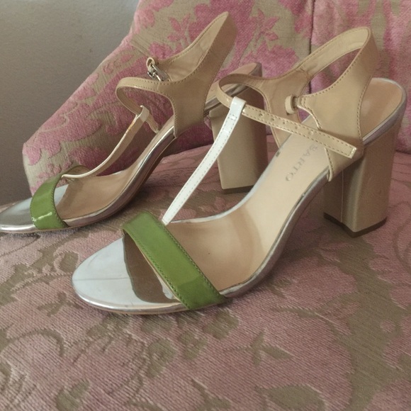 Metalli tipped chunky heel