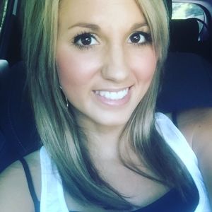 Meet your Posher, Whitney