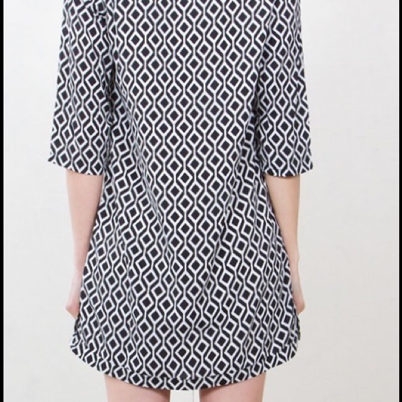 ✨SALE✨LAST//Black and white midi dress - Picture 3 of 3