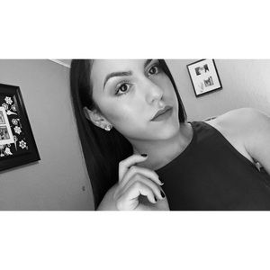 Meet your Posher, Daniela