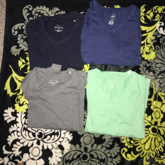 Bundle of long sleeve tshirts