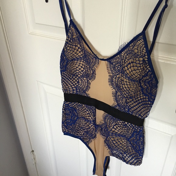 🚫SOLD on MERC🚫 SKIVVIES Bat Your Lashes Bodysuit - Picture 3 of 4