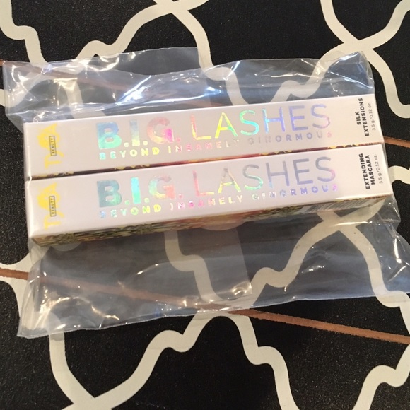 NwT Tyra BIG lash mascara/ silk extensions