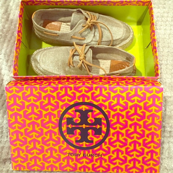 Never worn Tory Burch shoes