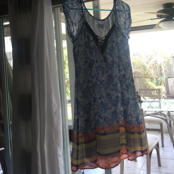 Light and airy floral with designs layering