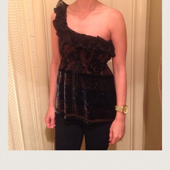 one shoulder top - Picture 2 of 4