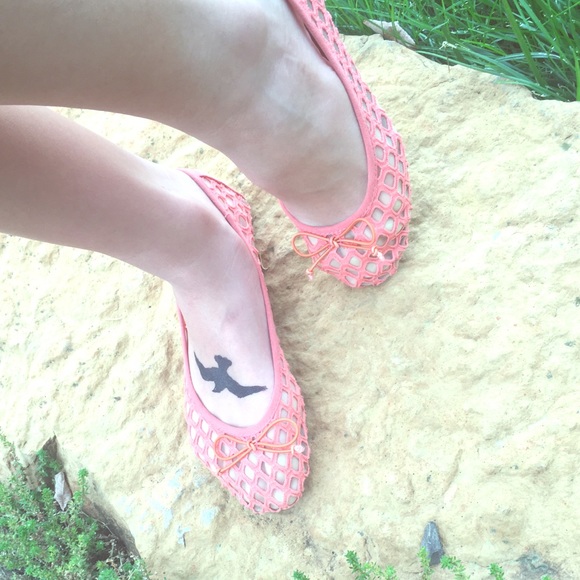 Cute coral flats