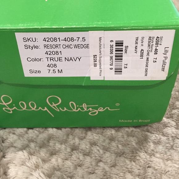 Never worn, navy Lilly Pulitzer wedges - Picture 2 of 3