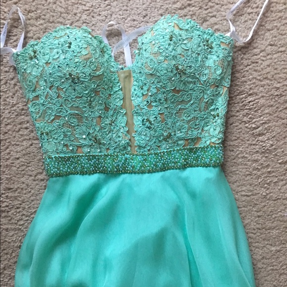Sherri Hill Gown - Picture 2 of 4
