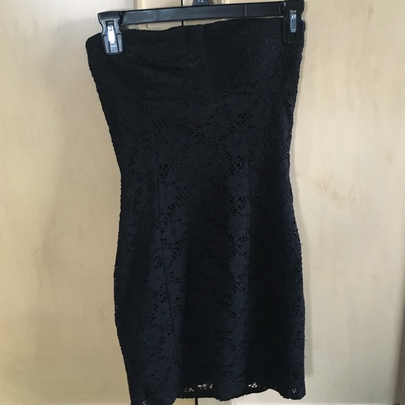 Strapless black and laced dress