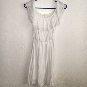 🎀 White off shoulder chic dress