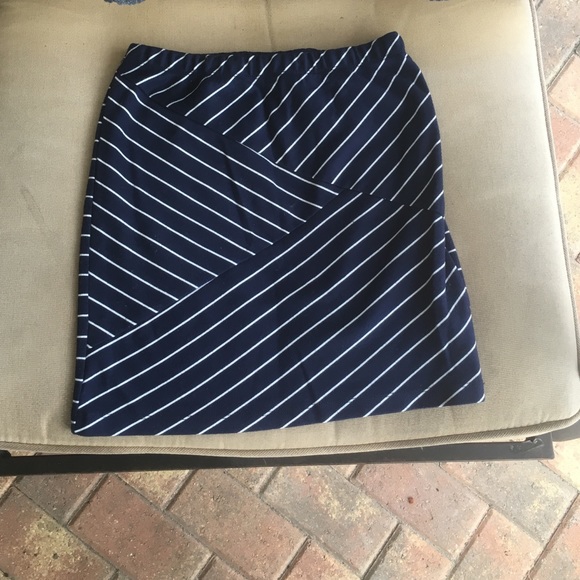 🔵Navy blue pencil skirt - Picture 1 of 2