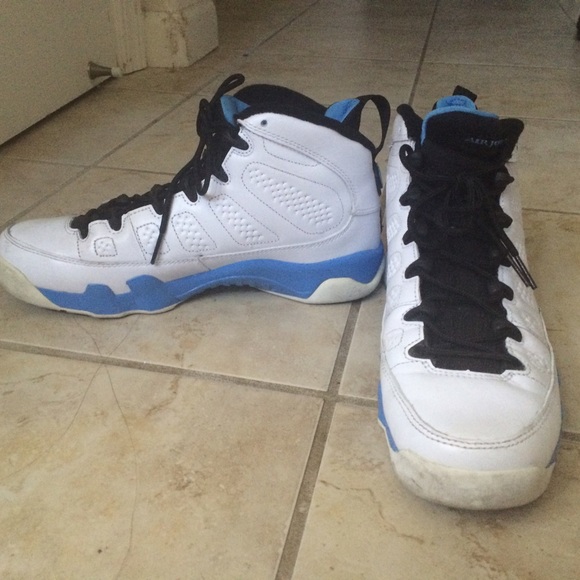 Air Jordan 9 Retro - Picture 2 of 3