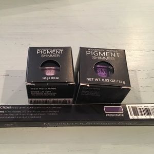 Younique new in box eyeshadow/eyeliner