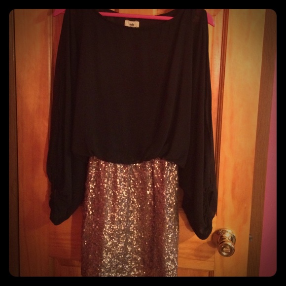 Tobi Size Medium Dress