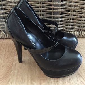 Jessica Simpson Closed Toe Heels