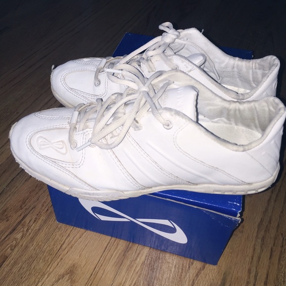 Nfinity cheer shoes