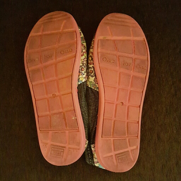 Toms shoes sz 4.5 youth - Picture 3 of 4