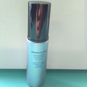 Hourglass Immaculate Liquid Powder Foundation!