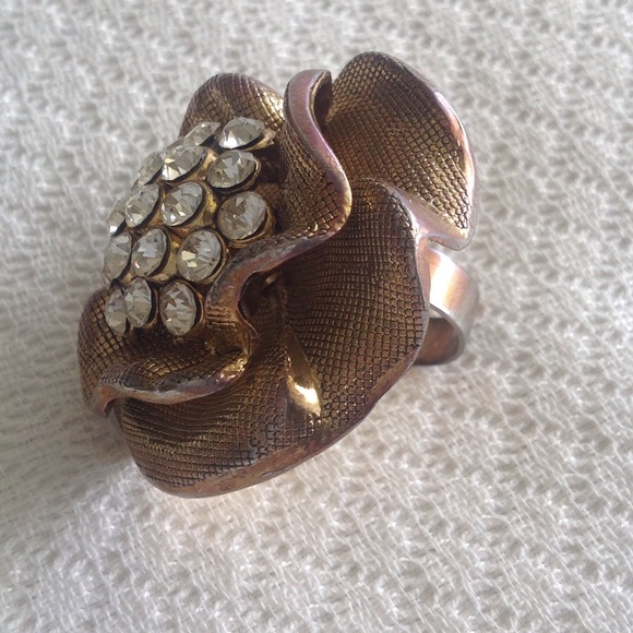 Jewelry - FANTASY RING.