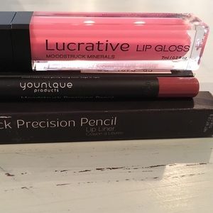 Pouty pink lip set