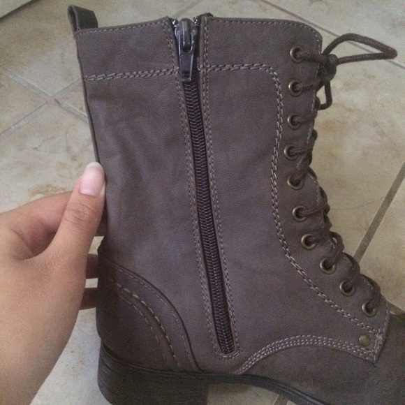 Brown combat boots - Picture 3 of 4