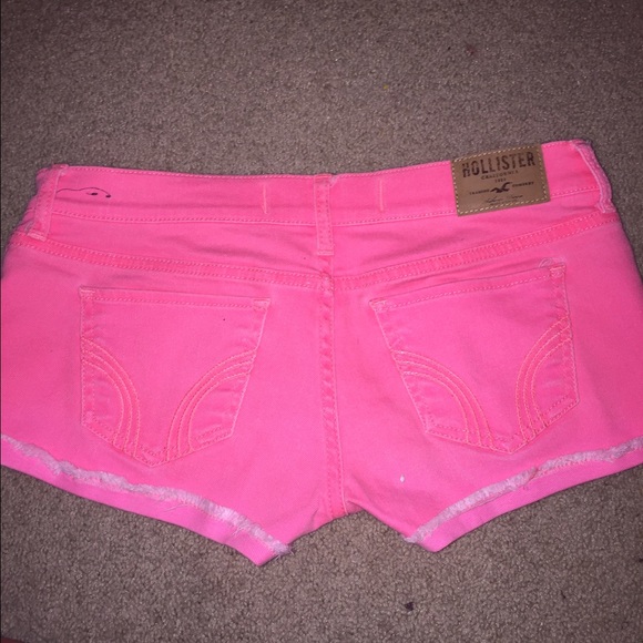 Hollister pink denim Jean shorts - Picture 2 of 2