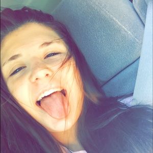 Meet your Posher, Kassie