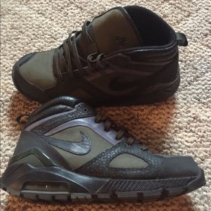 Nike Air Maz Abasi size 10