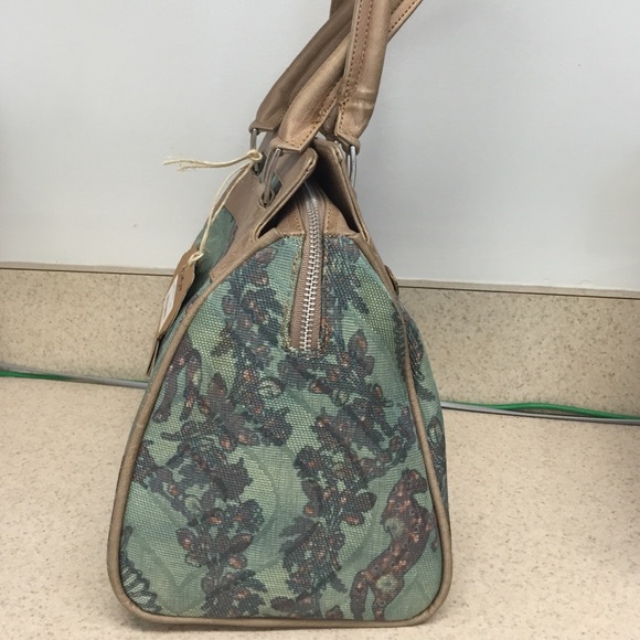 Corazon de Melon Erics Azul Model Purse - Picture 2 of 3