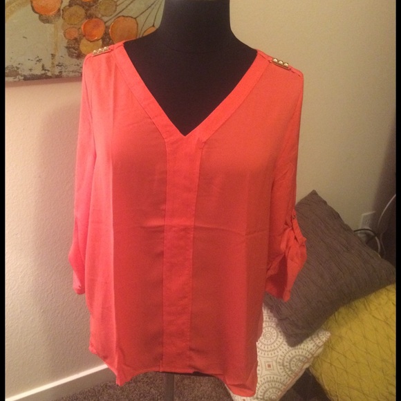 Mango studded accent top