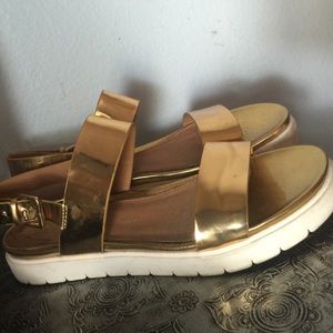 Sandal platforms have scuffs on the bottom