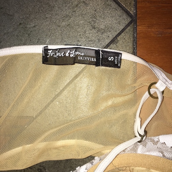 SOLDFor Love and Lemons she's a knockout bra small - Picture 4 of 4