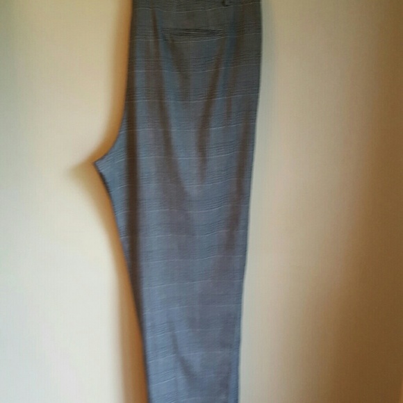 Victor Size 22W Gray Patterned Dress Pants