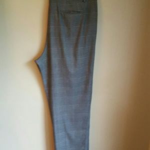 Victor Size 22W Gray Patterned Dress Pants