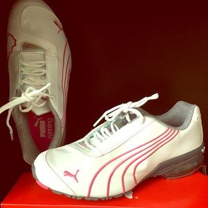 Puma Womens running shoe