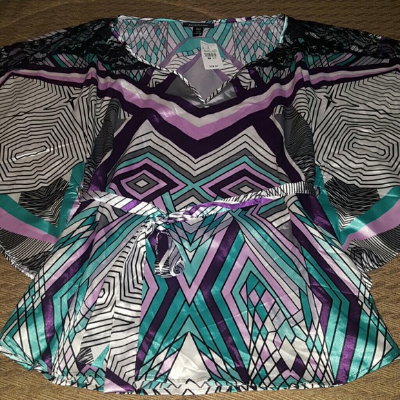 Kimono style blouse with belt