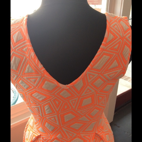 Geo print dress - Picture 3 of 3