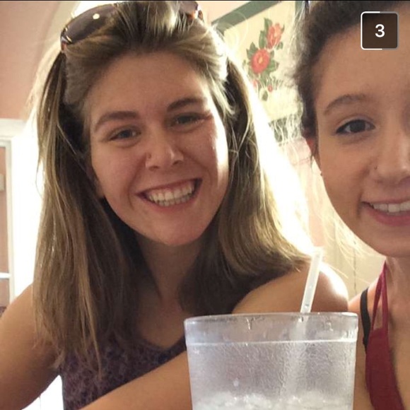 Meet your Posher, Nora