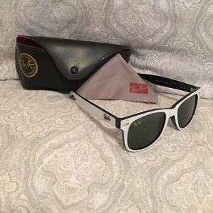 Ray-Ban Wayfair style sunglasses with case.