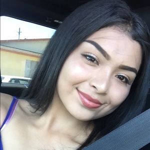 Meet your Posher, Lorena