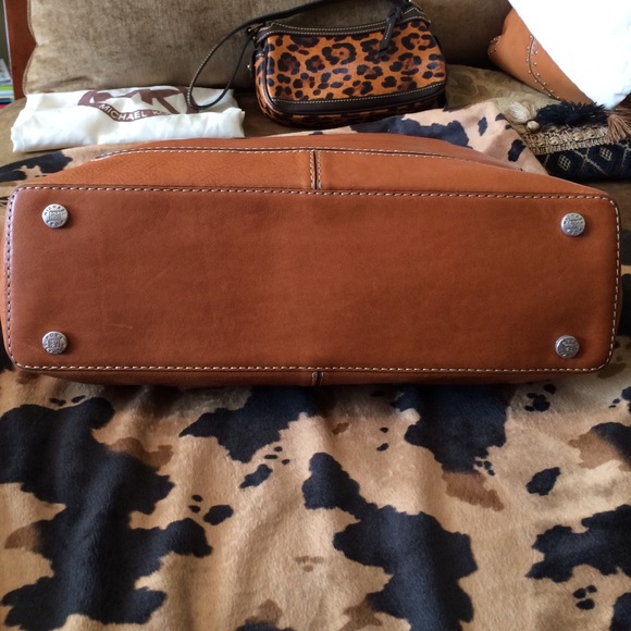 SOLD😎 Michael Kors Tan Silver Large Leather Buckl - Picture 3 of 4