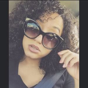 Meet your Posher, Lina